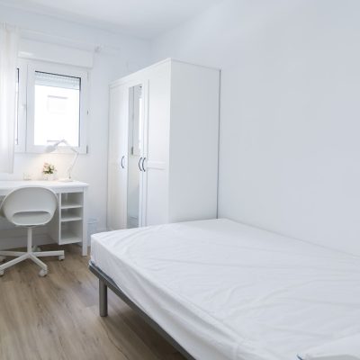 Habitación en piso compartido para estudiantes en Valencia, zona azagadores