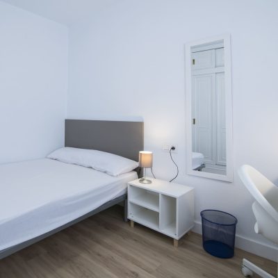 Habitación en piso compartido para estudiantes en Valencia, zona azagadores