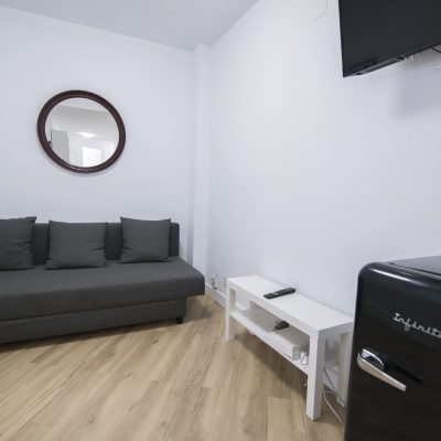 Piso con habitaciones compartidas Valencia calle azagadores