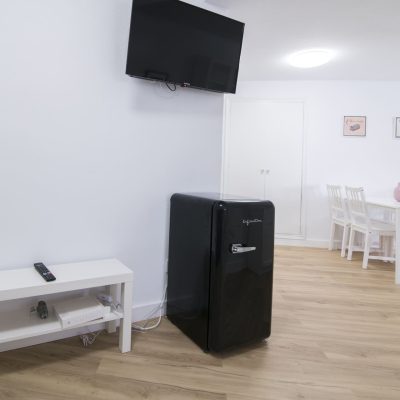 Piso con habitaciones compartidas Valencia calle azagadores